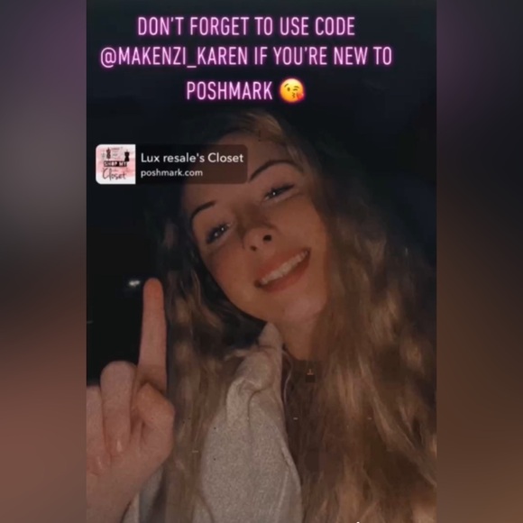 NWOT GUESS Stretchy Woven-Knit Canvas Ankle High Bootie Sneakers Red White Black - Picture 8 of 8